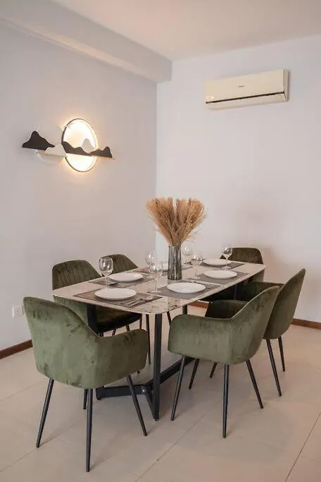Family Seaview Suite With 3 Rooms By The Only Bnb Tanjung Tokong Apartamento