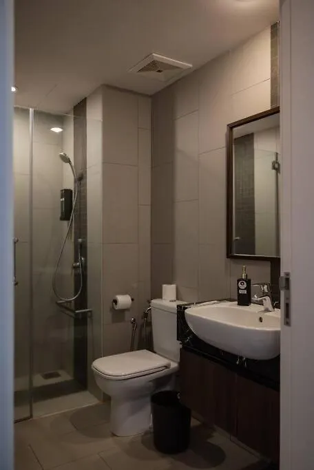 Family Seaview Suite With 3 Rooms By The Only Bnb Tanjung Tokong Apartamento